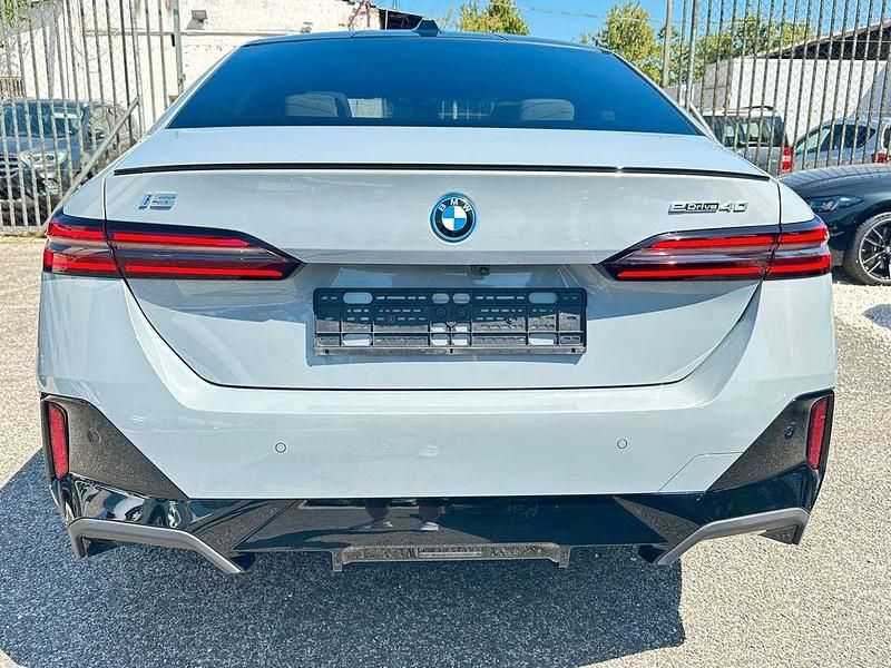 Gebraucht BMW i5 Performance 250 kW (340 PS) 2025 Grau Limousine