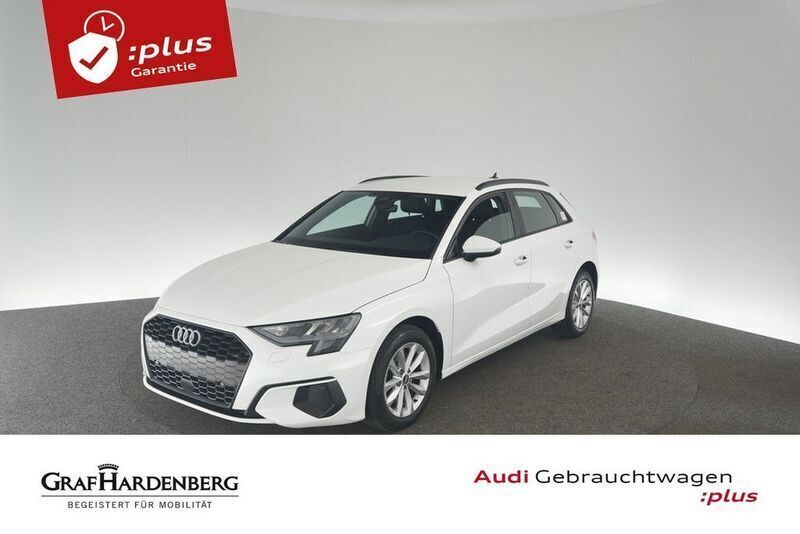 Weiß Gebraucht 2021 Audi A3 Sportback Business Limousine | 18.533 € (Superpreis) - Bild 1/3