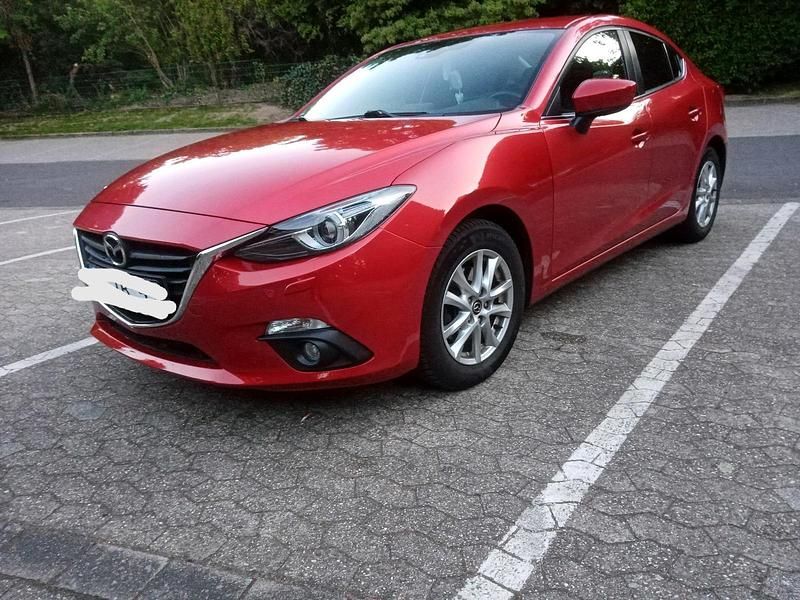 Rot Gebraucht 2014 Mazda 3 Limousine | 11.800 € (Etwas zu teuer) - Bild 1/4