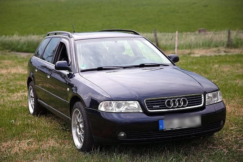 Gebraucht Audi A4 193 PS (141 kW) 1999 Blau Kombi