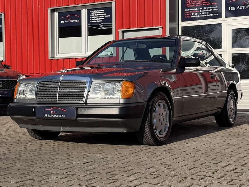 Gebraucht Mercedes 230 132 PS (97 kW) 1989 Grau Coupé