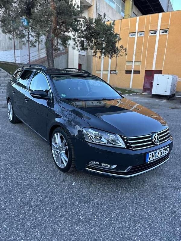 Gebraucht VW Passat Highline 170 PS (125 kW) 2012 Kombi