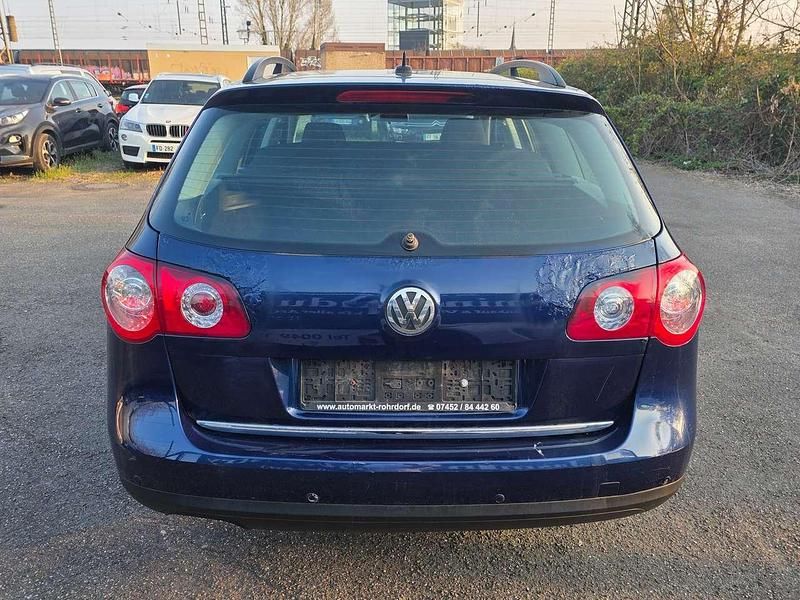 Gebraucht VW Passat 140 PS (102 kW) 2009 Shadow blue metallic Kombi