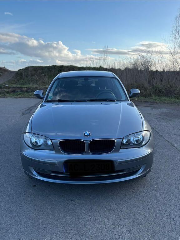 Gebraucht BMW 116 Sport Line 122 PS (89 kW) 2010 Grau Kleinwagen