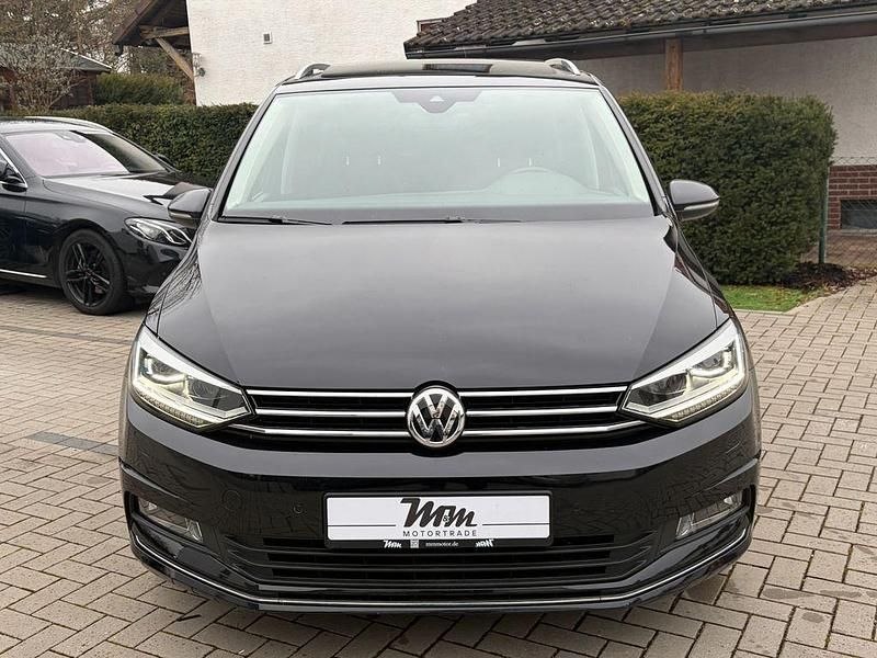 Gebraucht VW Touran Highline 150 PS (110 kW) 2017 Schwarz Van / Kleinbus