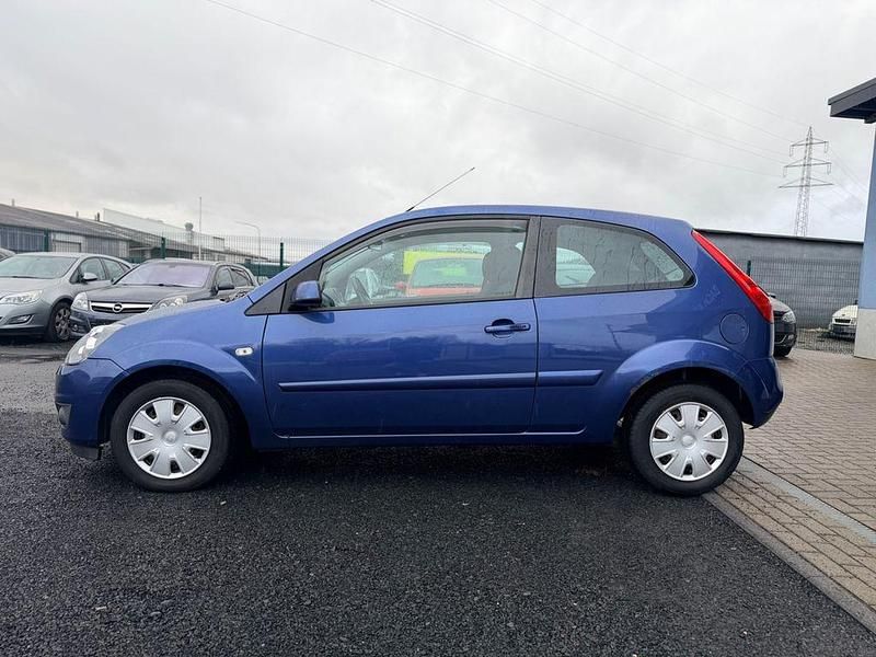 Gebraucht Ford Fiesta Style 80 PS (58 kW) 2008 Blau Kleinwagen