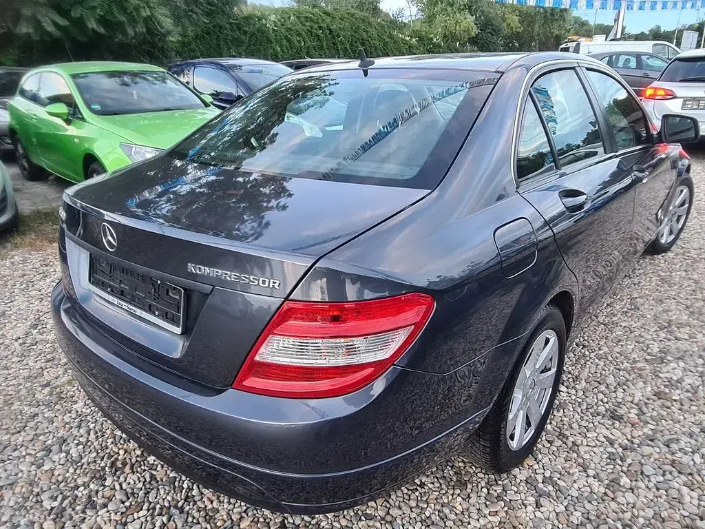 Używany Mercedes C200 184 KM (135 kW) 2007 Szary Sedan/Limuzyna