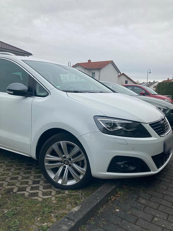 Gebraucht Seat Alhambra FR 150 PS (110 kW) 2019 Weiß Van / Kleinbus