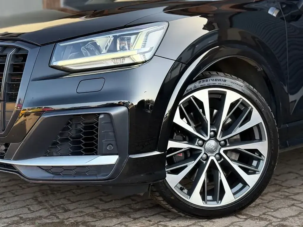 Gebraucht Audi SQ2 Sport 300 PS (220 kW) 2019 Schwarz SUV