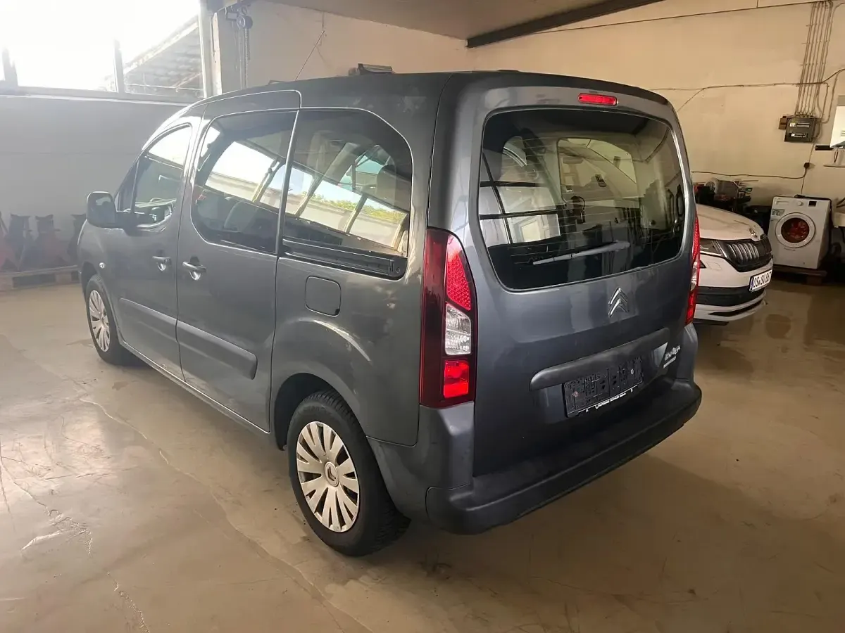 Gebraucht Citroën Berlingo 99 PS (72 kW) 2017 Grau Van / Kleinbus