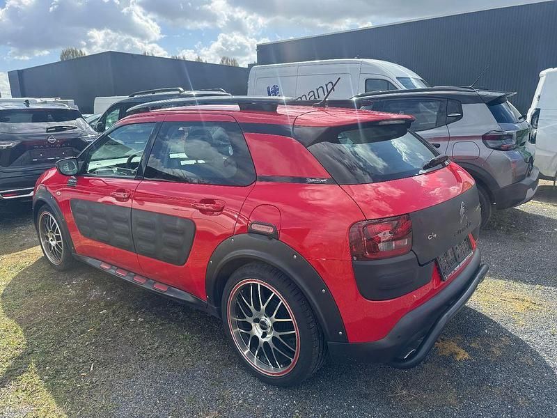 Gebraucht Citroën C4 99 PS (72 kW) 2016 Rot Limousine