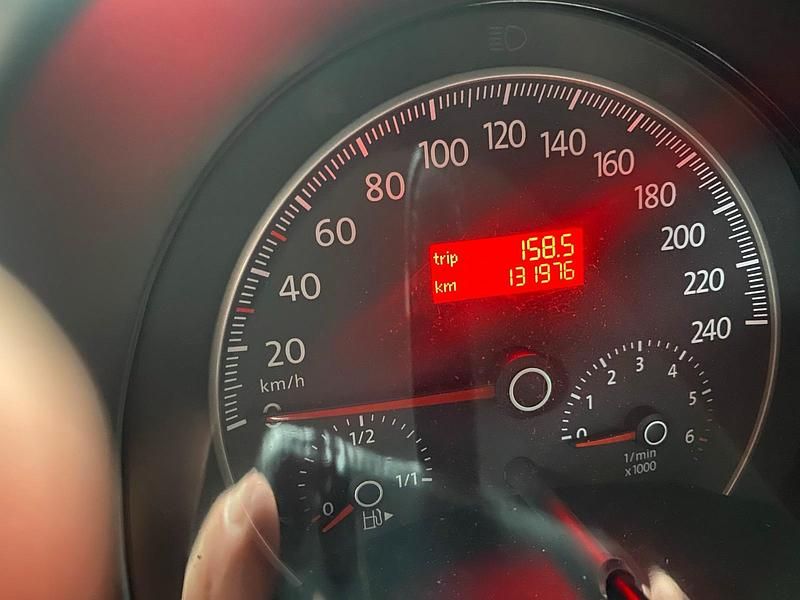 Gebraucht VW New Beetle 75 PS (55 kW) 2009 Rot Kleinwagen