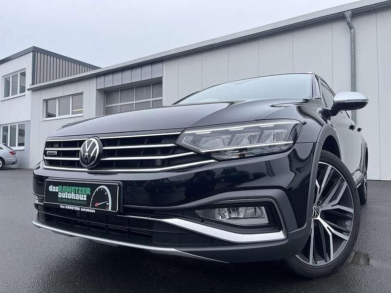 Gebraucht VW Passat Alltrack 200 PS (147 kW) 2022 Deep black Kombi