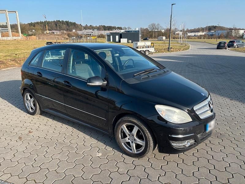 Gebraucht Mercedes B150 95 PS (69 kW) 2008 Schwarz Van / Kleinbus