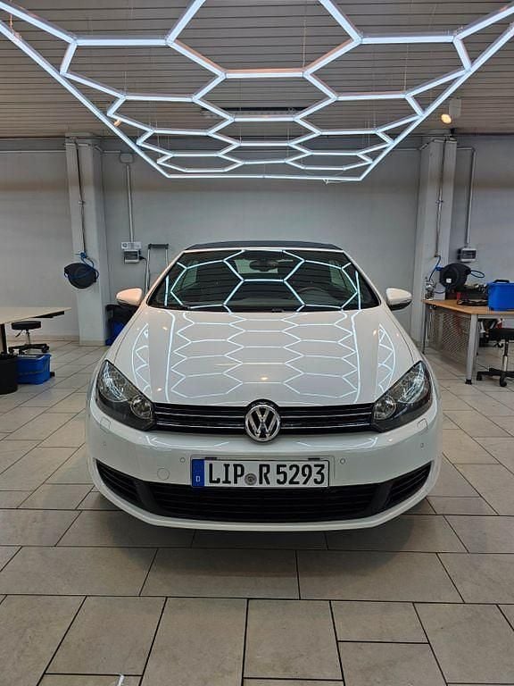 Gebraucht VW Golf Cabriolet Exclusive 105 PS (77 kW) 2014 Weiß Cabrio