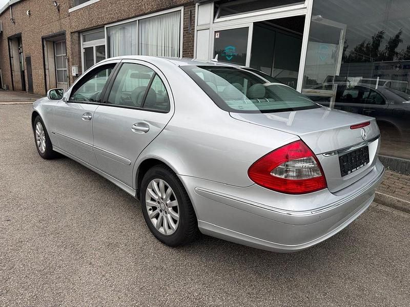 Gebraucht Mercedes E200 184 PS (135 kW) 2008 Silber Limousine