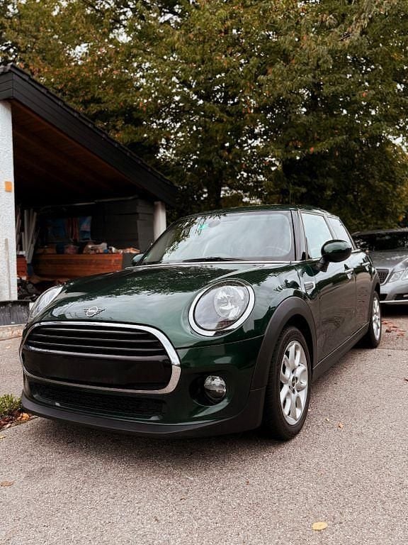 Grün Gebraucht 2018 Mini Cooper D Kleinwagen | 14.000 € (Fairer Preis) - Bild 1/4