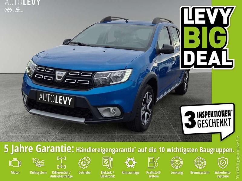 Gebraucht Dacia Sandero Celebration 90 PS (66 kW) 2018 Blau SUV