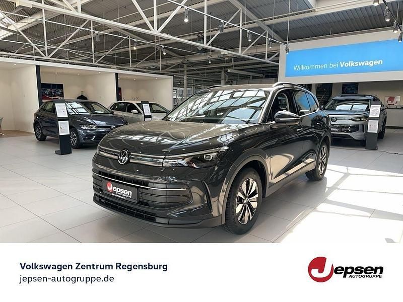 Neu VW Tiguan R 131 PS (96 kW) 2026 Uranograu SUV
