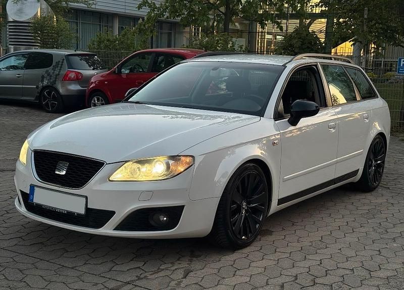 Second-hand Seat Exeo 120 CP (88 kW) 2011 Alb Berlinǎ