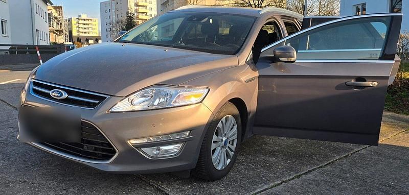 Gebraucht Ford Mondeo Titanium 163 PS (119 kW) 2012 Braun Kombi
