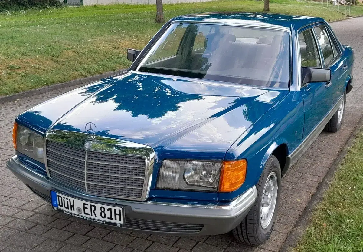 Gebraucht Mercedes S280 156 PS (114 kW) 1981 Blau Limousine