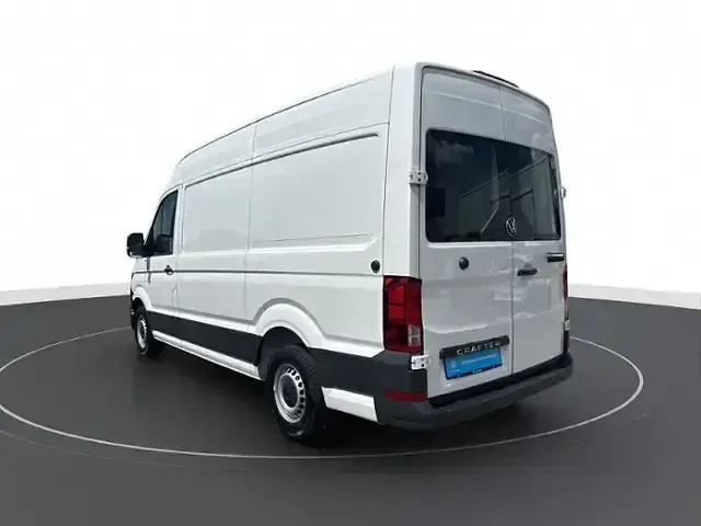 Gebraucht VW Crafter 140 PS (102 kW) 2024 Weiß Van