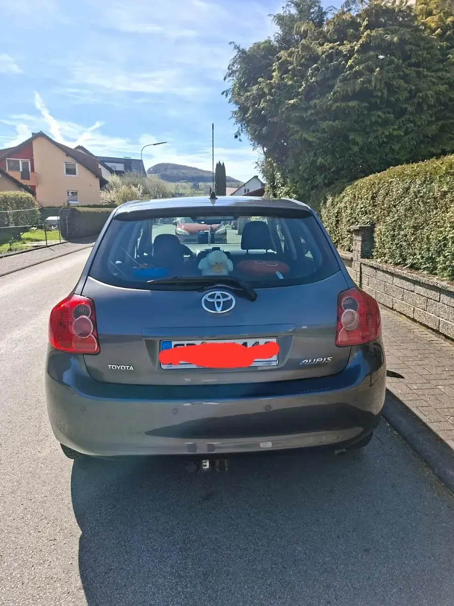 Gebraucht Toyota Auris 124 PS (91 kW) 2008 Grau Kleinwagen