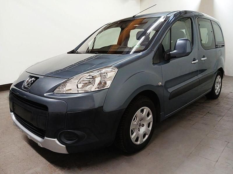 Grau Gebraucht 2009 Peugeot Partner Tepee Tendance Van / Kleinbus | 7.490 € (Teuer) - Bild 1/4