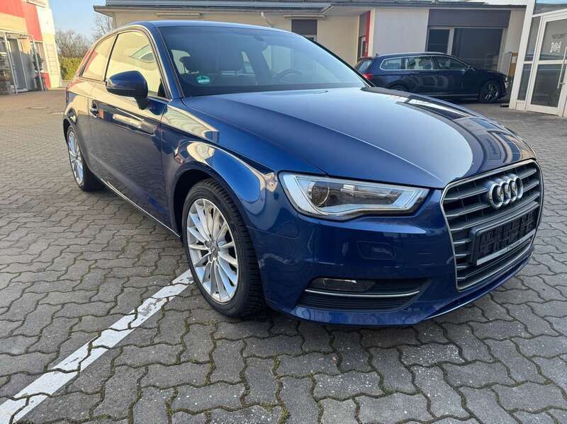 Eissilber metallic Gebraucht 2012 Audi A3 Ambition Kleinwagen | 7.450 € (Fairer Preis) - Bild 1/4