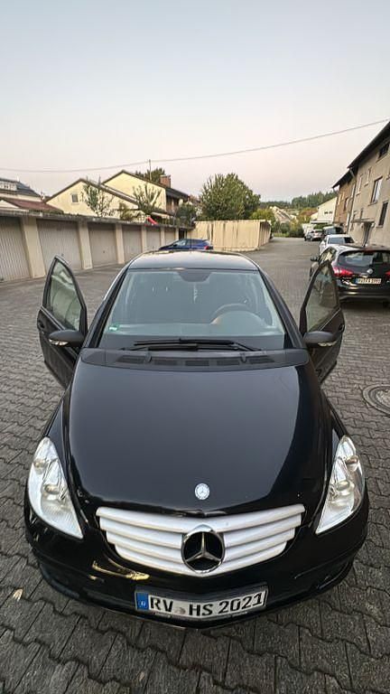 Schwarz Gebraucht 2008 Mercedes B180 Van / Kleinbus | 1.650 € (Superpreis) - Bild 1/4