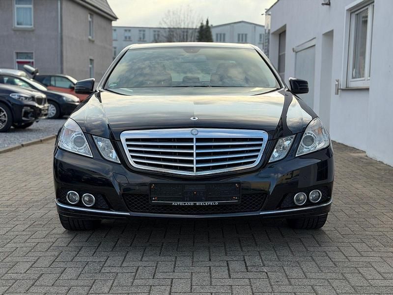 Usata Mercedes E200 184 CV (135 kW) 2010 Nero Berlina