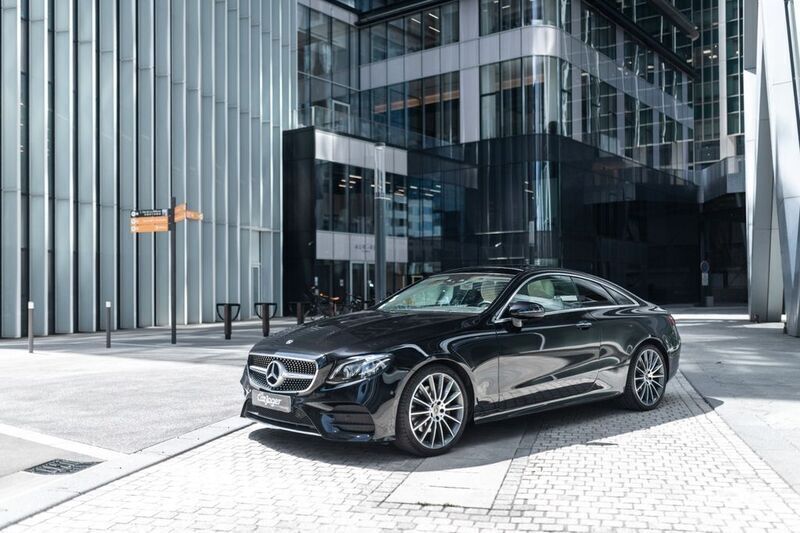 Schwarz Gebraucht 2018 Mercedes E220 Coupé | 27.990 € (Guter Preis) - Bild 1/4