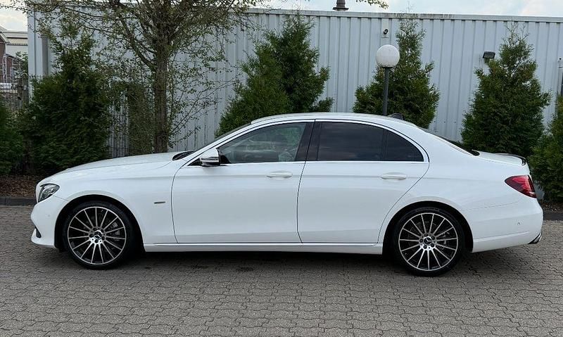 Gebraucht Mercedes E200 184 PS (135 kW) 2016 Weiß Limousine