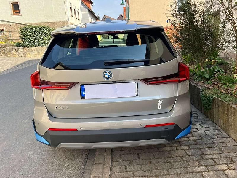 Gebraucht BMW iX1 230 kW (313 PS) 2023 Silber SUV