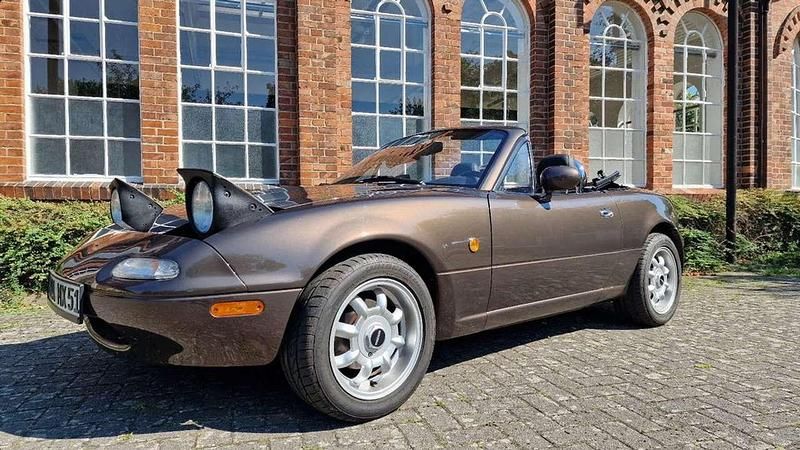 Second-hand Mazda MX5 90 CP (66 kW) 1996 Maro Cabrio