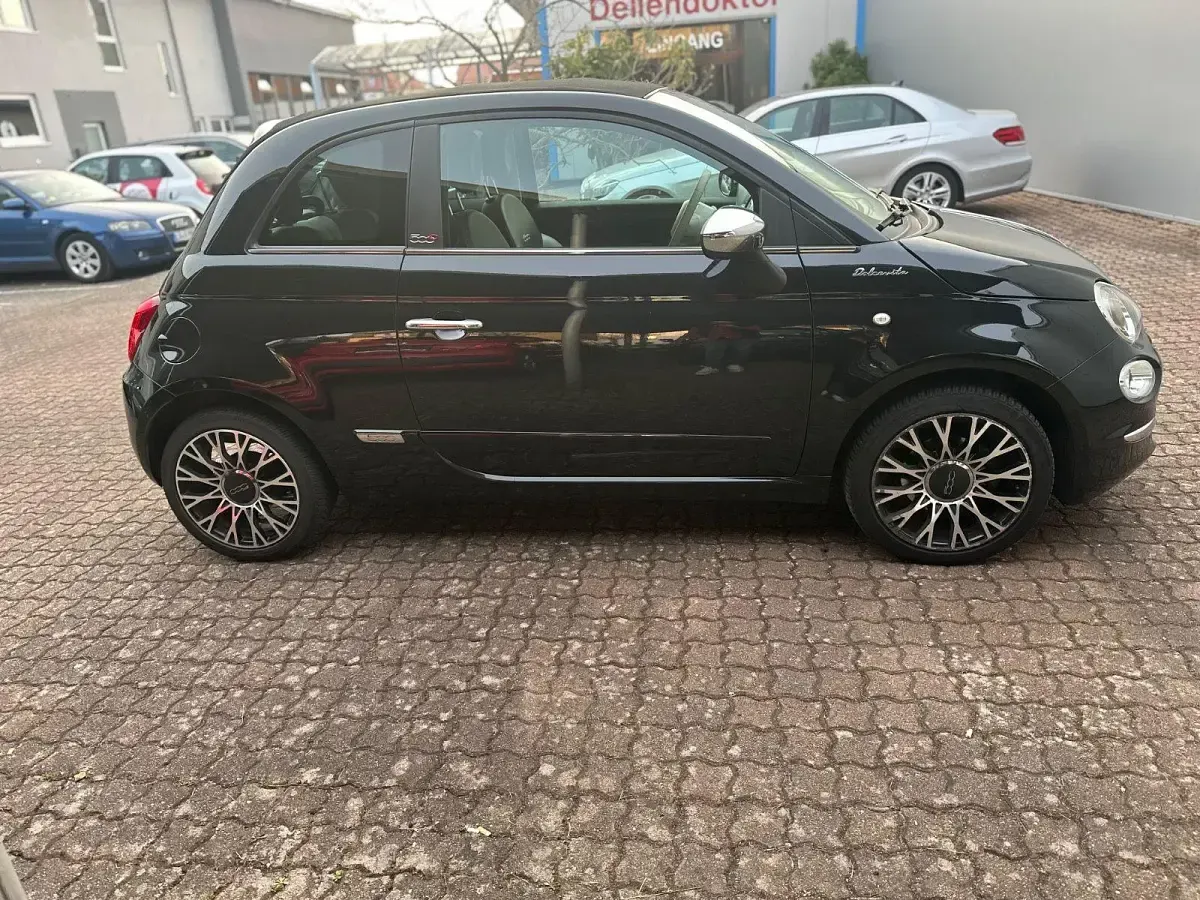Gebraucht Fiat 500 Dolcevita 69 PS (50 kW) 2021 Schwarz Cabrio