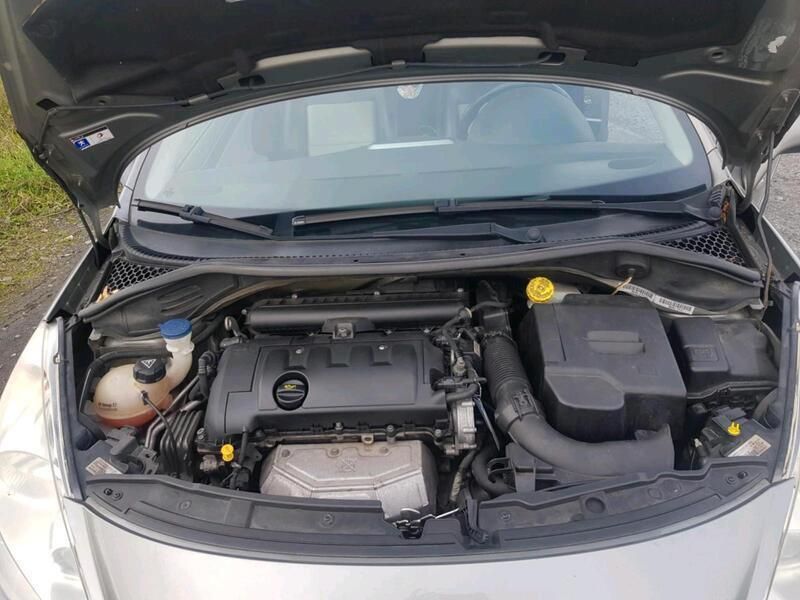 Grau Gebraucht 2010 Peugeot 207 CC Cabrio | 2.200 € (Guter Preis) - Bild 1/4