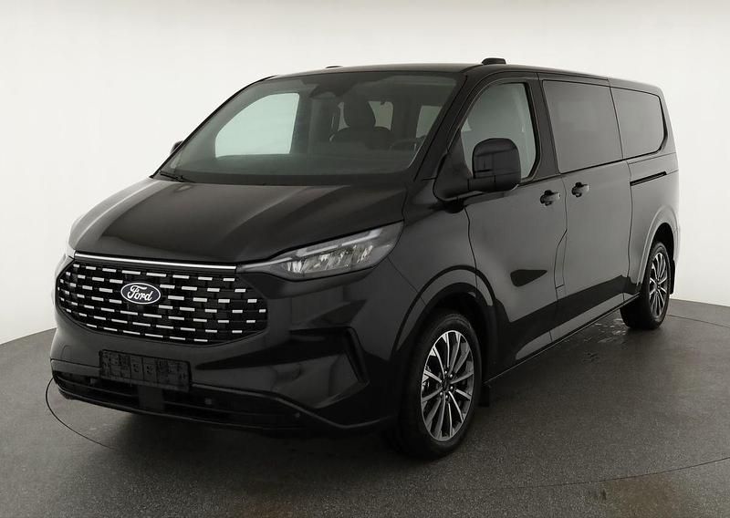 Agate black metallic Neu 2025 Ford Tourneo Custom Titanium Limousine | 61.445 € (Etwas zu teuer) - Bild 1/4