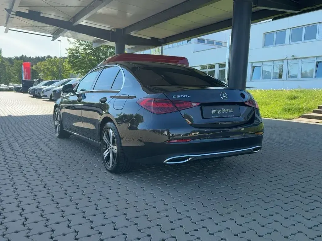 Gebraucht Mercedes C300e 313 PS (230 kW) 2024 Grau Limousine