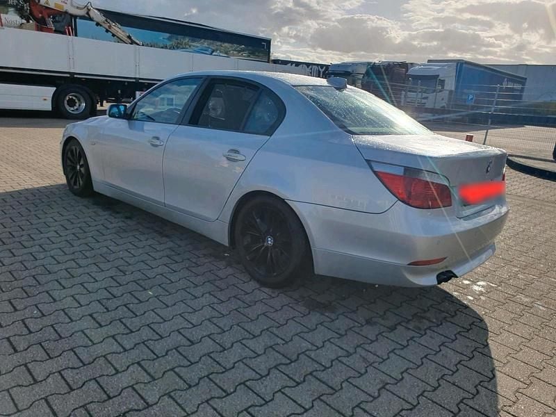 Gebraucht BMW 525 177 PS (130 kW) 2004 Grau Limousine