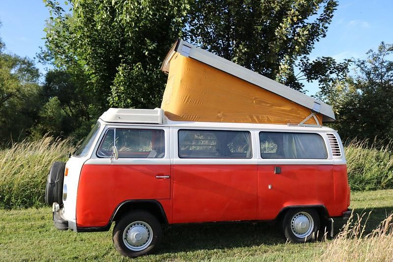 Weiß Gebraucht 1973 VW T2 Van | 20.999 € - Bild 1/4