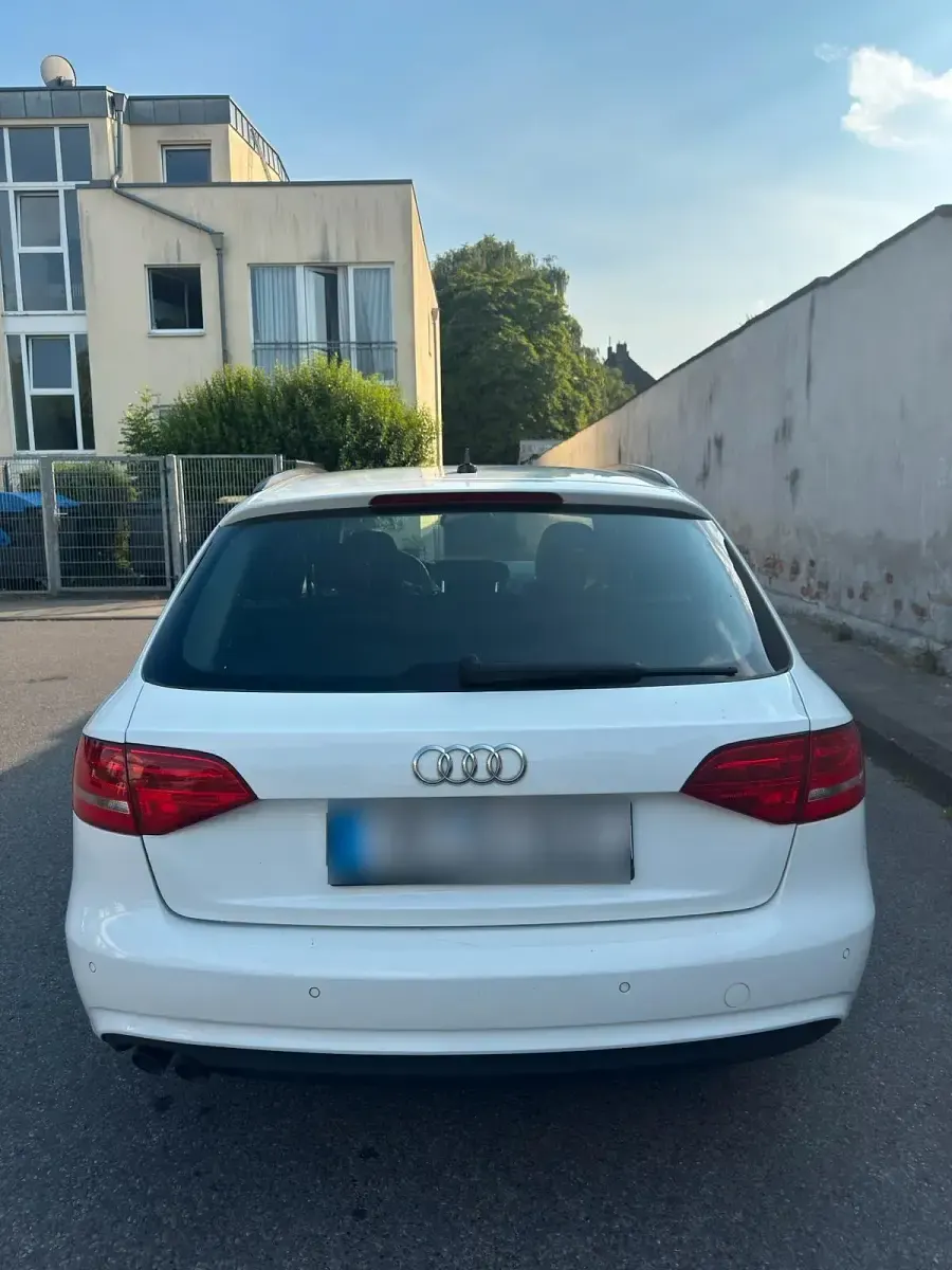 Gebraucht Audi A4 177 PS (130 kW) 2013 Weiß Kombi