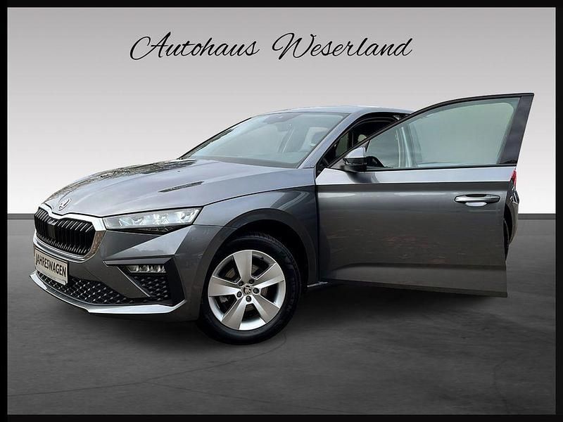 Grau Gebraucht 2024 Skoda Scala Selection Kleinwagen | 22.990 € (Fairer Preis) - Bild 1/2