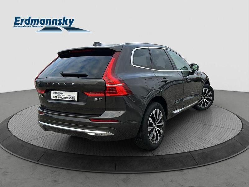 Gebraucht Volvo XC60 Plus 197 PS (144 kW) 2023 Platinum grey (grau) SUV