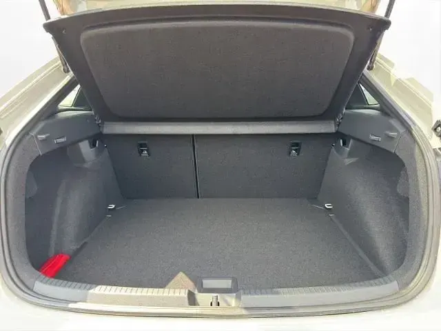 Neu VW Taigo R-line 150 PS (110 kW) 2026 Grau SUV