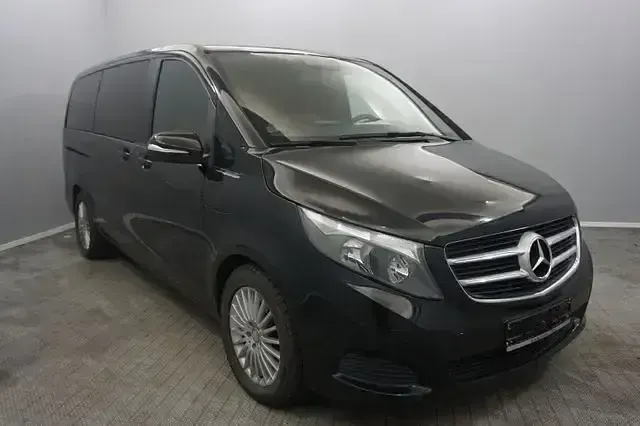 Gebraucht Mercedes V220 Edition 163 PS (119 kW) 2014 Schwarz Van / Kleinbus