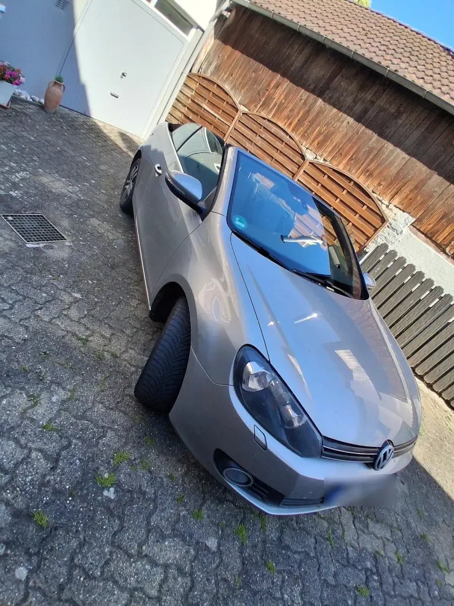 Gebraucht VW Golf 105 PS (77 kW) 2011 Silber Cabrio