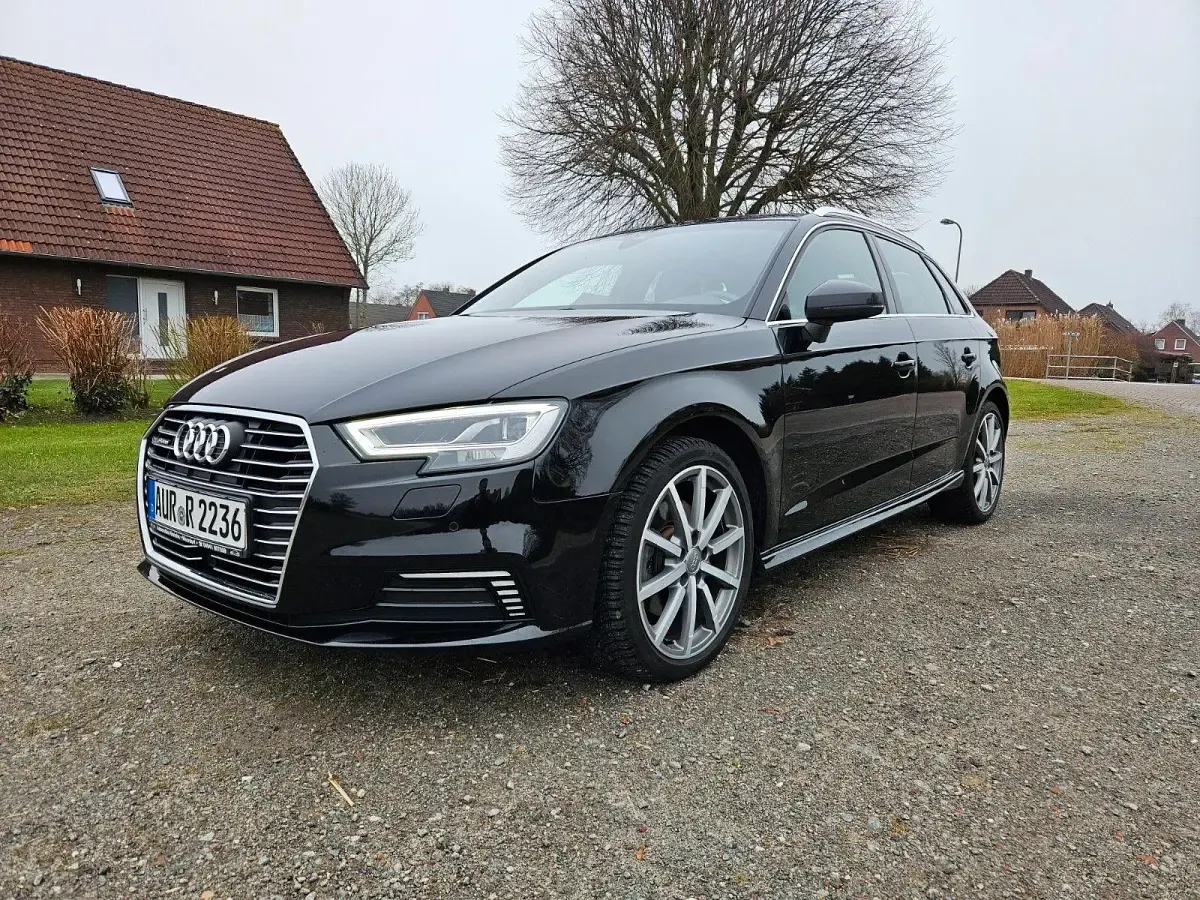 Gebraucht Audi e-tron Sport 204 PS (150 kW) 2020 Schwarz SUV