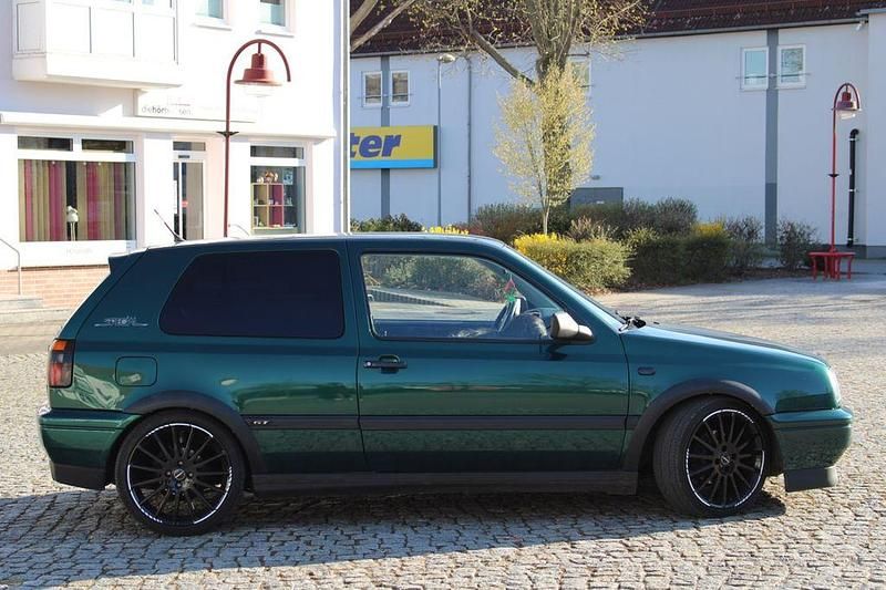 Grün Gebraucht 1996 VW Golf Cabriolet Comfortline Cabrio | 6.500 € - Bild 1/4
